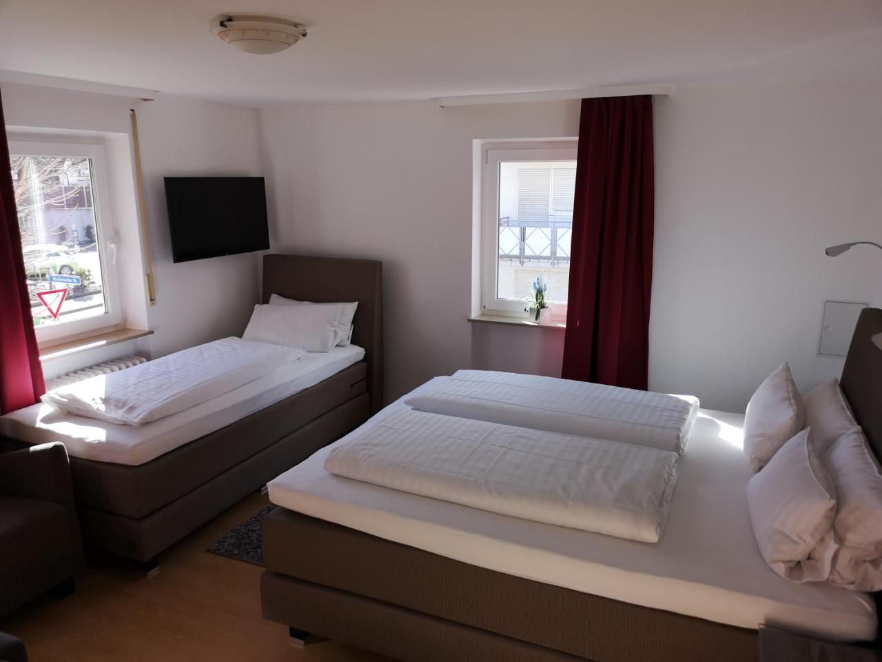 Tuniberg Restaurant Hotel Freiburg im Breisgau Pokoj fotografie